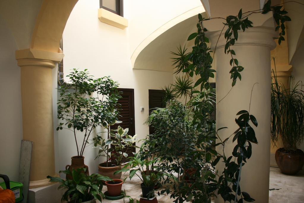 Palazzo Franza Musaro ウジェント エクステリア 写真